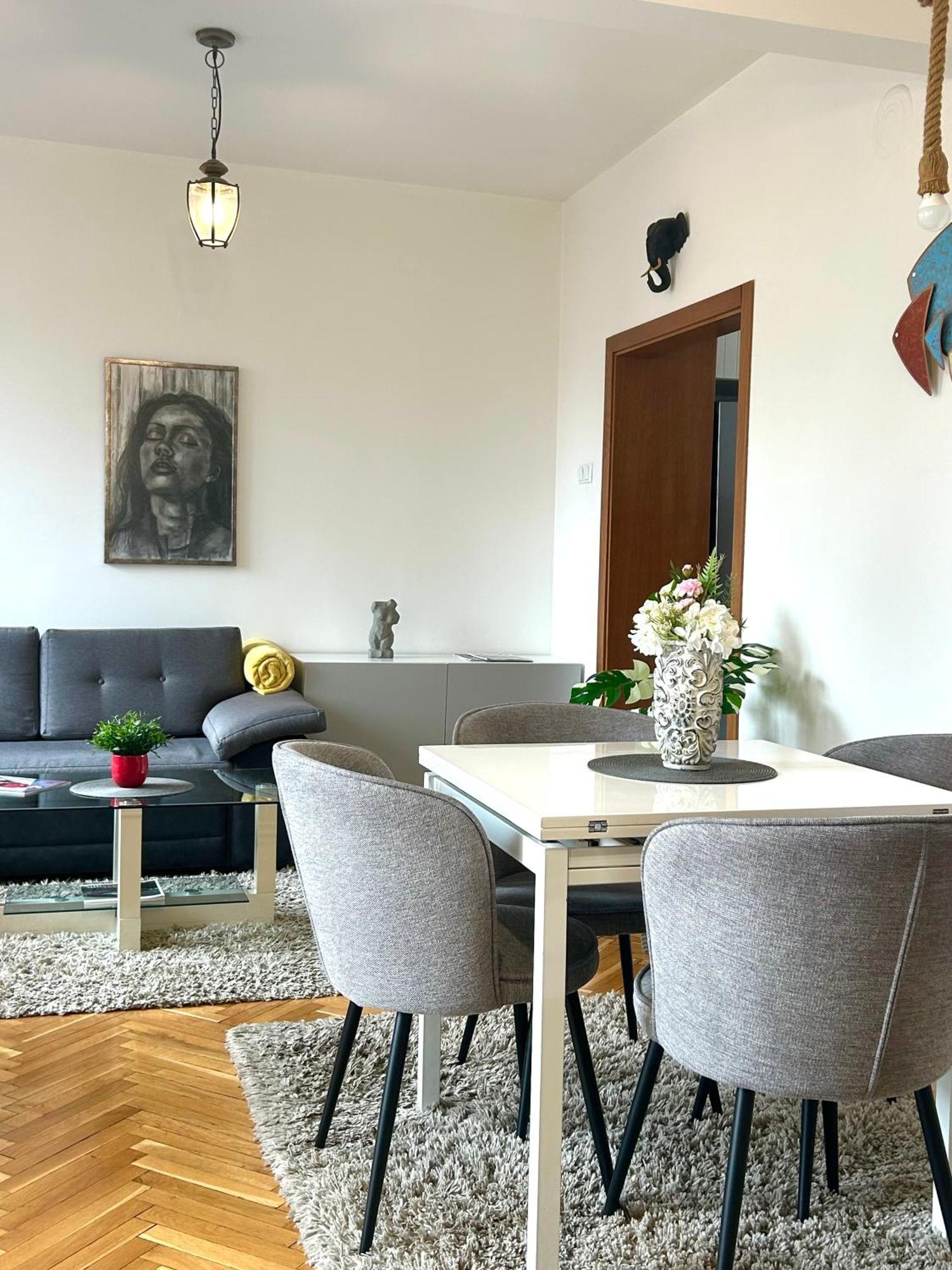 Apartment Dolce Casa ヴァルナ エクステリア 写真